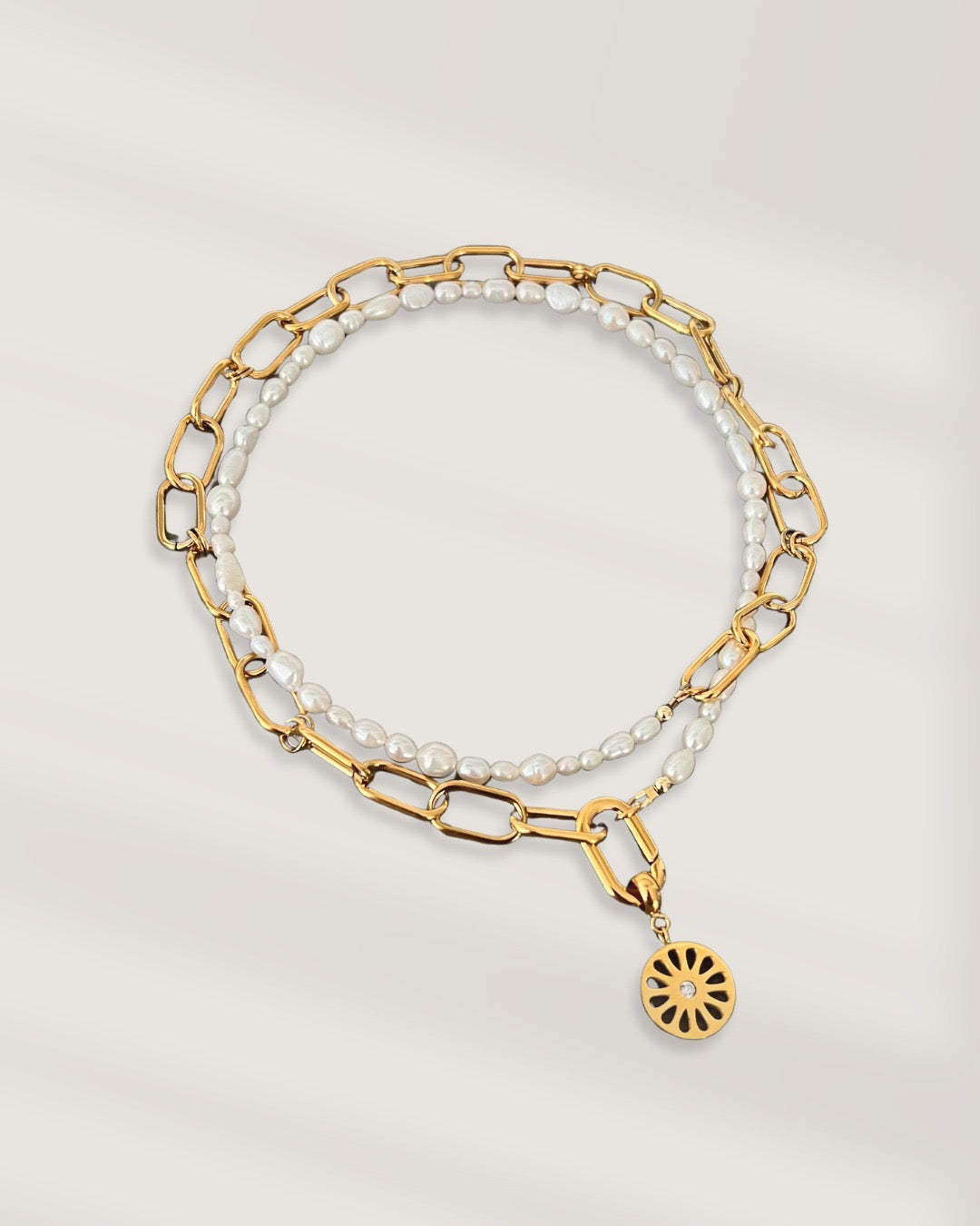 Veinte Once Pearl Necklace