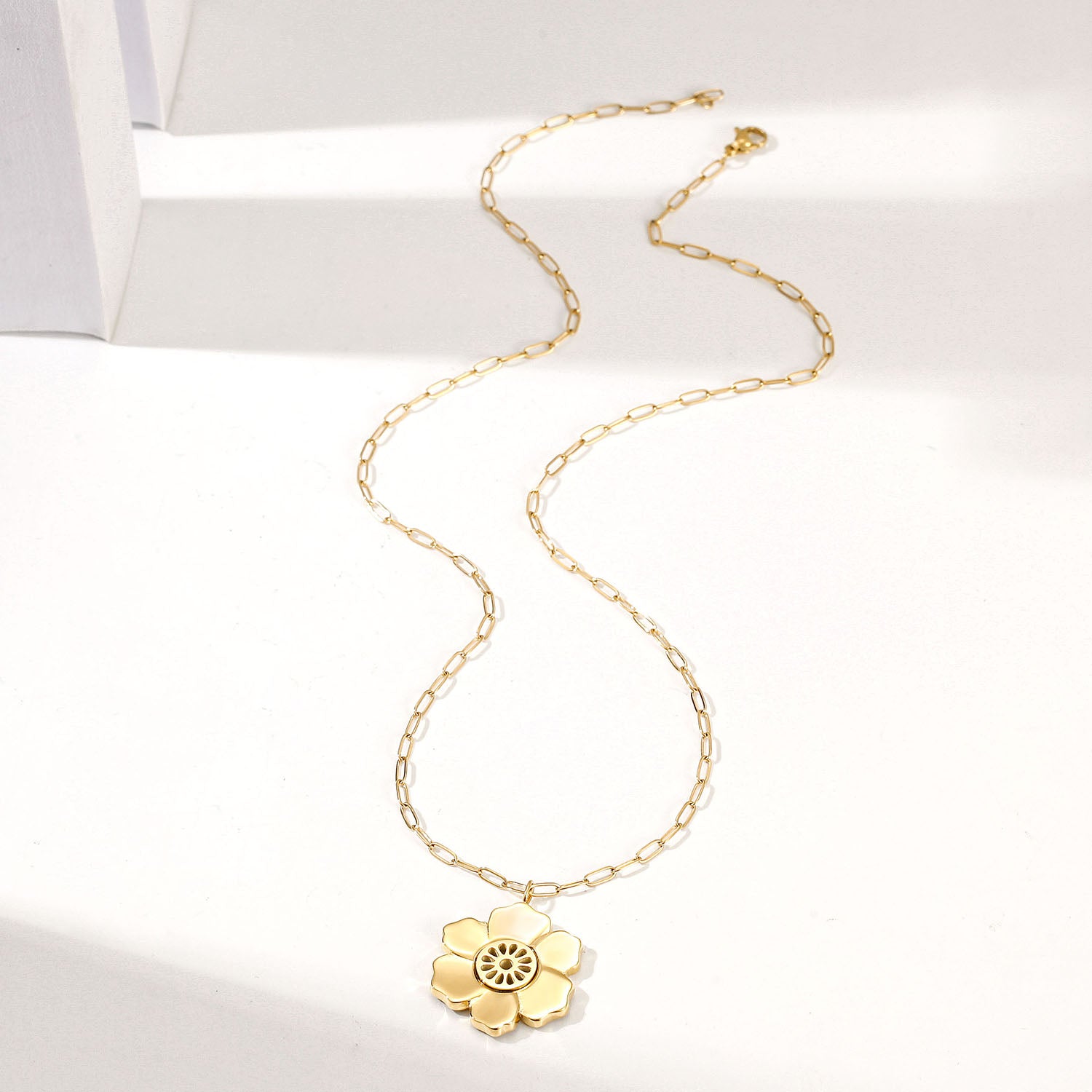 La Fleur Signature Necklace