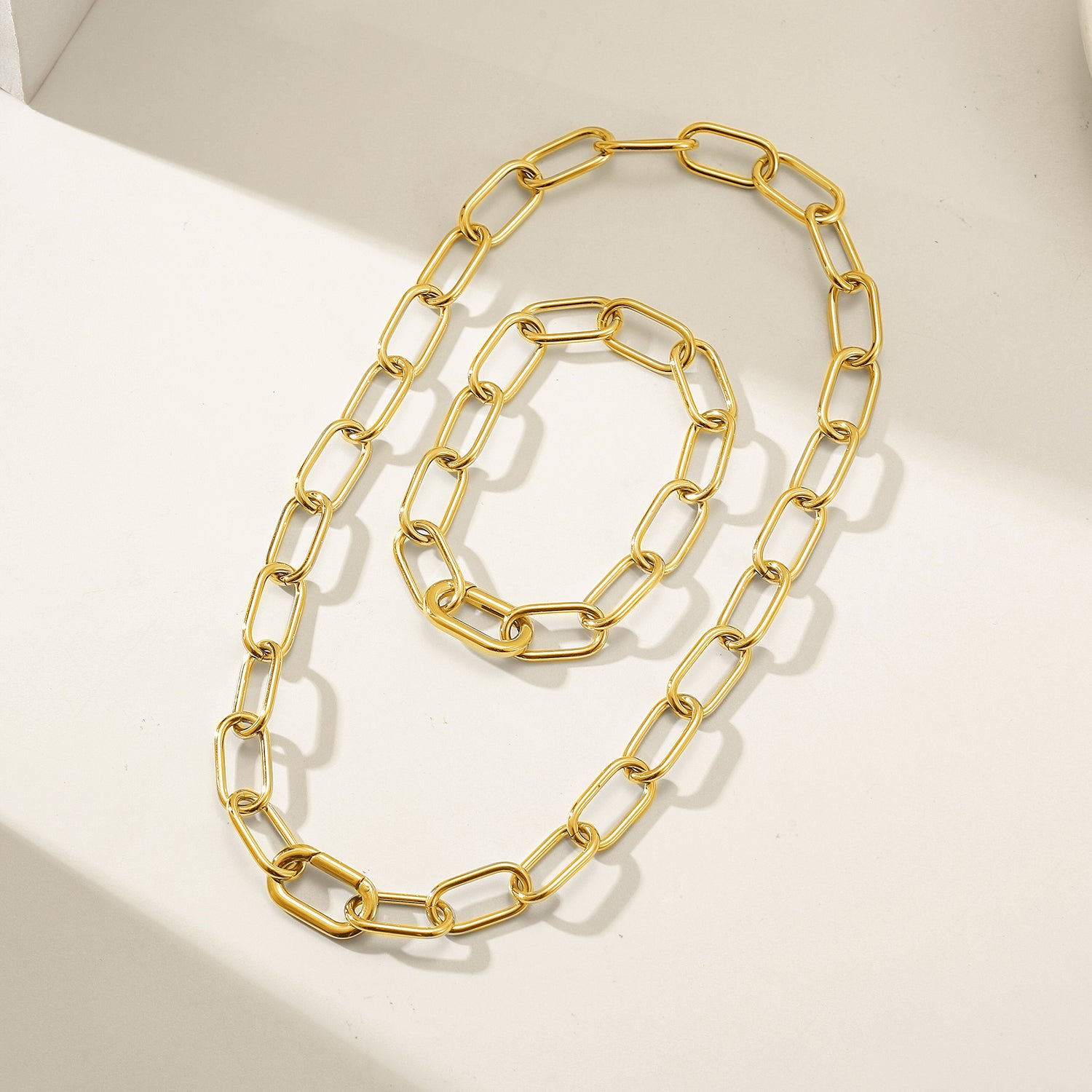 Veinte Once Necklace