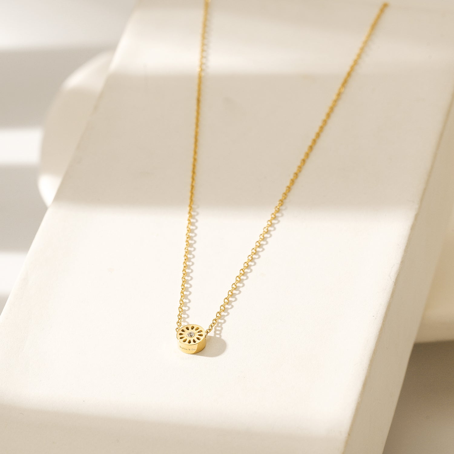 Signature Mini Necklace Gold